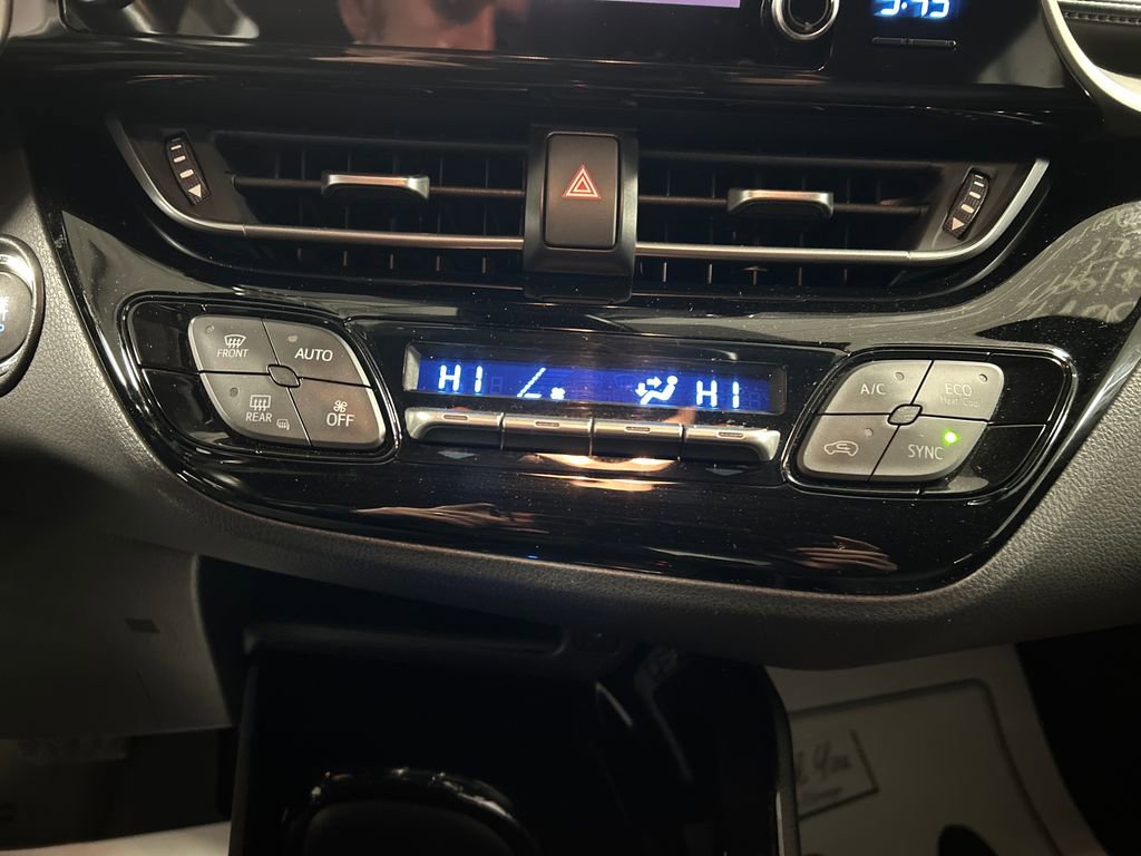 Used 2019 Toyota C-HR XLE image 17