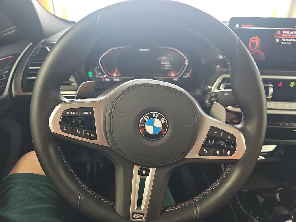 Used 2025 BMW X4 M40i AWD/4WD image 18