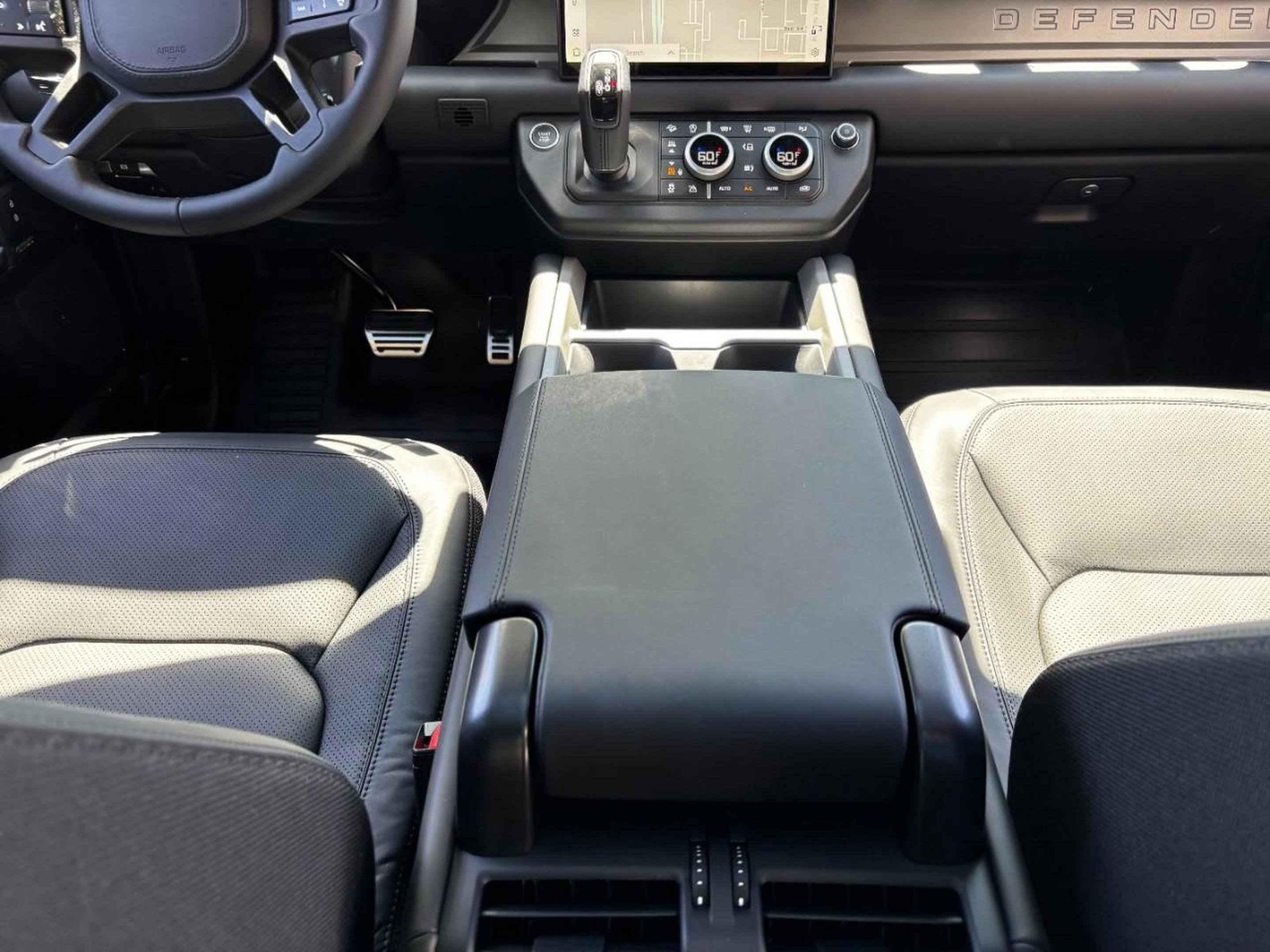 New 2025 Land Rover Defender 110 V8 image 17