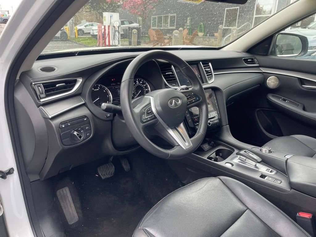 Used 2023 INFINITI QX50 Luxe AWD/4WD image 9