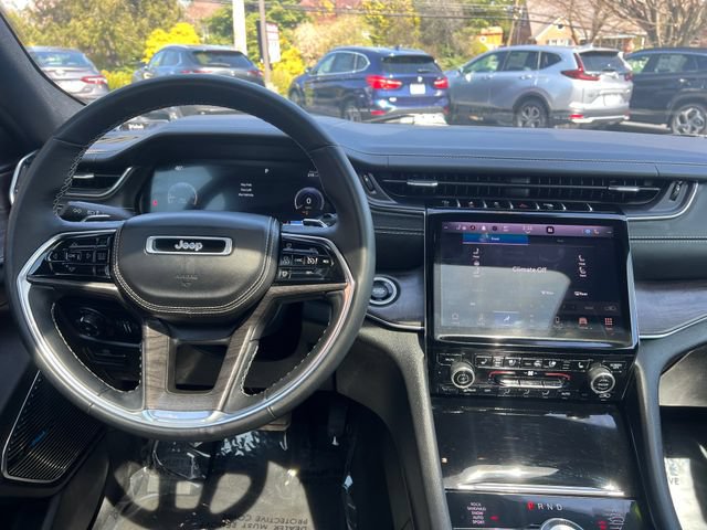 Used 2022 Jeep Grand Cherokee L Overland AWD/4WD image 11