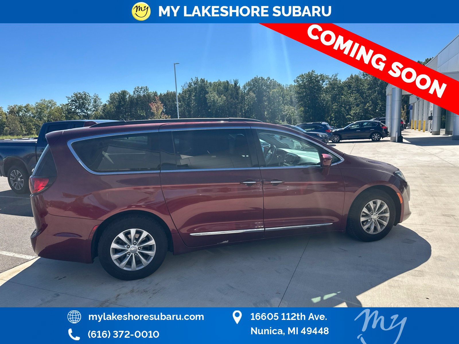 Used 2017 Chrysler Pacifica Touring-L FWD image 9