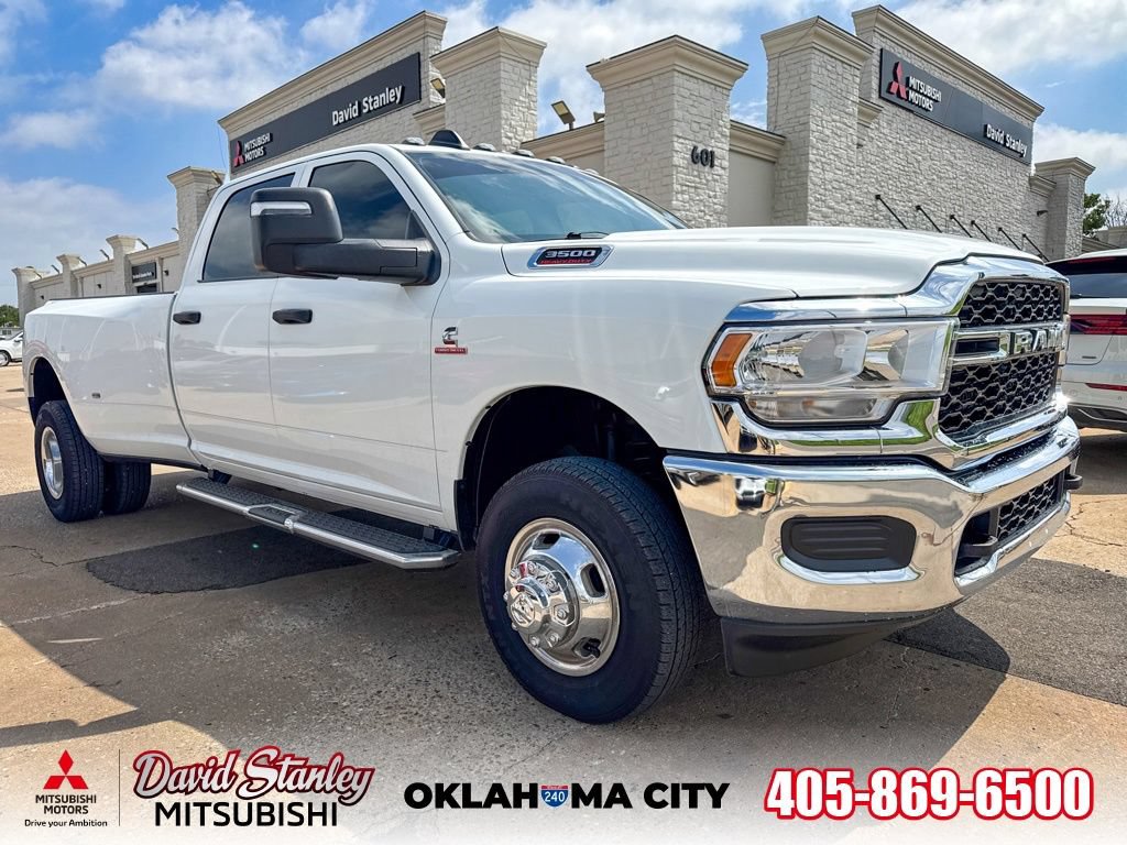 Used 2024 RAM 3500 Tradesman w/ Chrome Appearance Group AWD/4WD image 1
