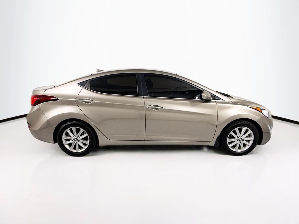 Used 2015 Hyundai Elantra SE w/ Option Group 03 FWD image 4