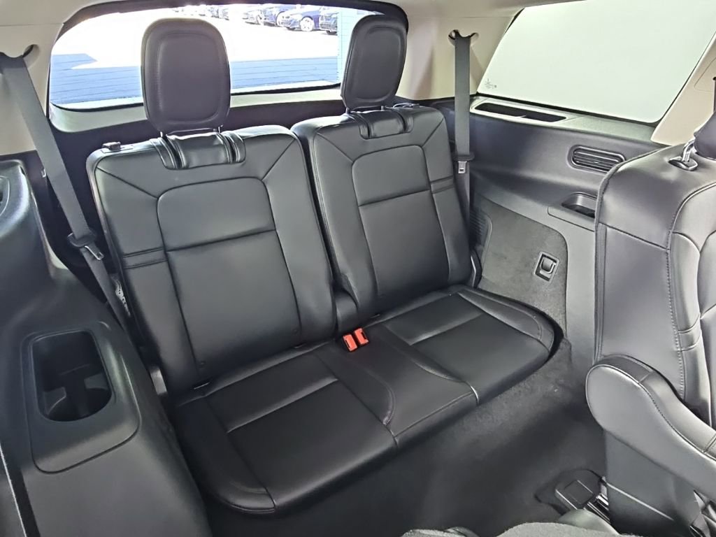 Used 2023 Lincoln Aviator AWD w/ Premium Package image 21