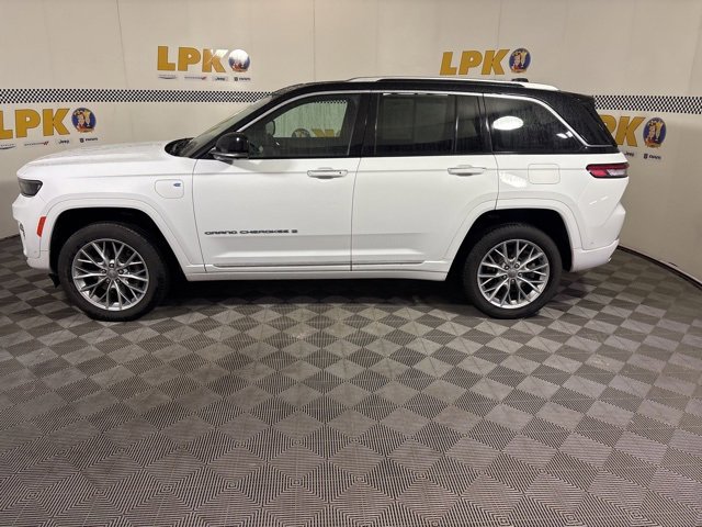 Used 2022 Jeep Grand Cherokee Summit w/ Luxury Tech Group V image 13