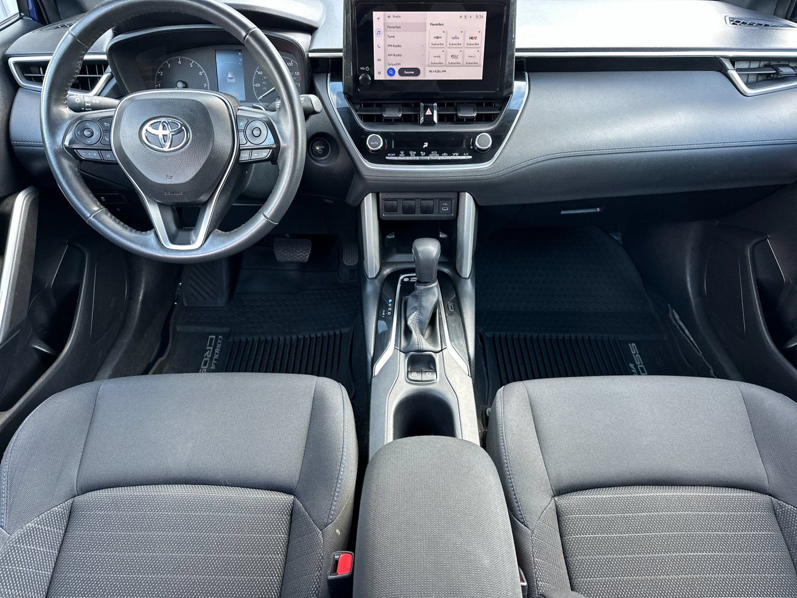 Used 2024 Toyota Corolla Cross AWD Hybrid image 12