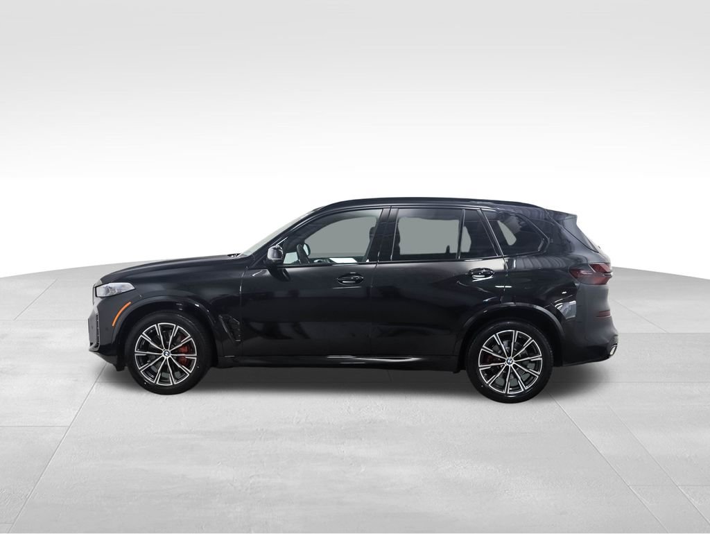 Used 2026 BMW X5 xDrive40i w/ M Sport Package image 2