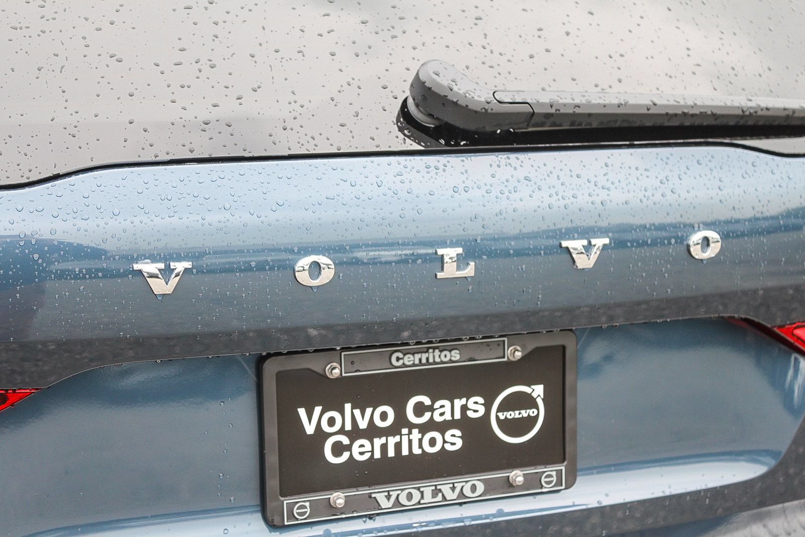New 2026 Volvo XC60 B5 Plus w/ Climate Package PRO AWD/4WD image 10