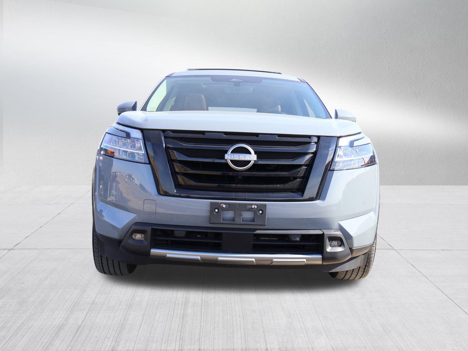 Used 2023 Nissan Pathfinder Platinum w/ Lighting Package (N93) image 2