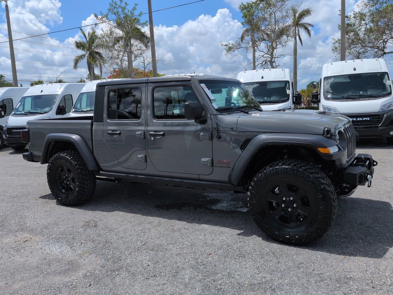 Used 2022 Jeep Gladiator Mojave w/ Trailer Tow Package AWD/4WD image 2