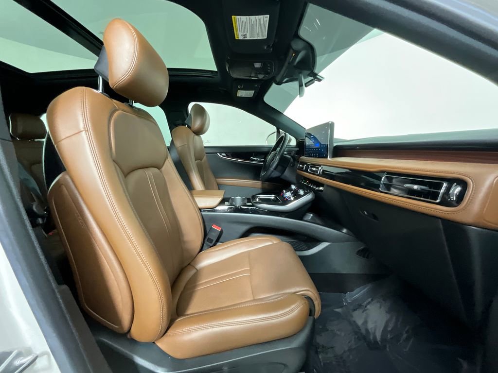 Used 2023 Lincoln Nautilus Reserve w/ Equipment Group 201A image 20