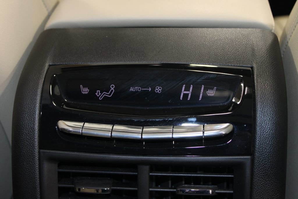 Used 2018 Cadillac XT5 Premium Luxury w/ Driver Assist Package image 31