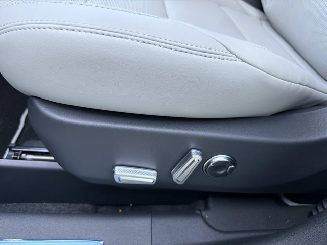 New 2026 Lincoln Nautilus Premier w/ Equipment Group 102A AWD/4WD image 12