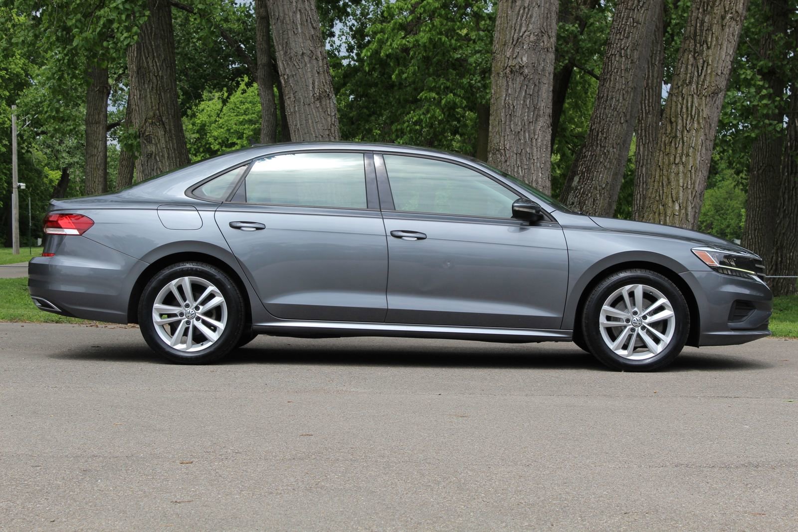 Used 2020 Volkswagen Passat 2.0T S FWD image 8
