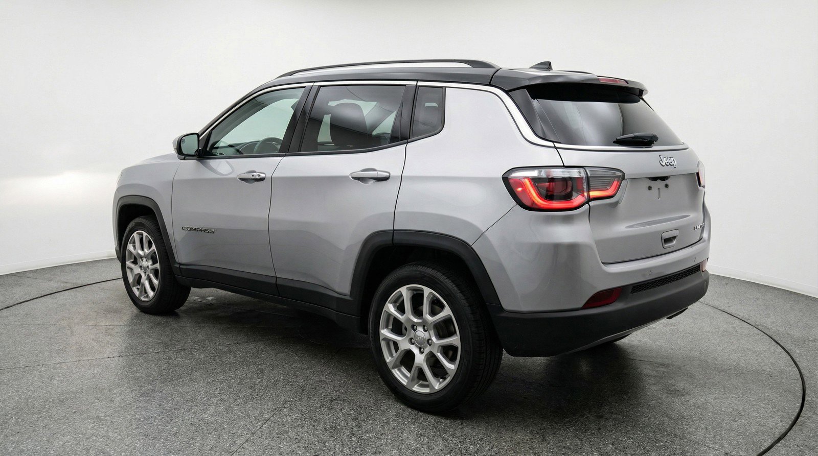 Used 2025 Jeep Compass Limited AWD/4WD image 6