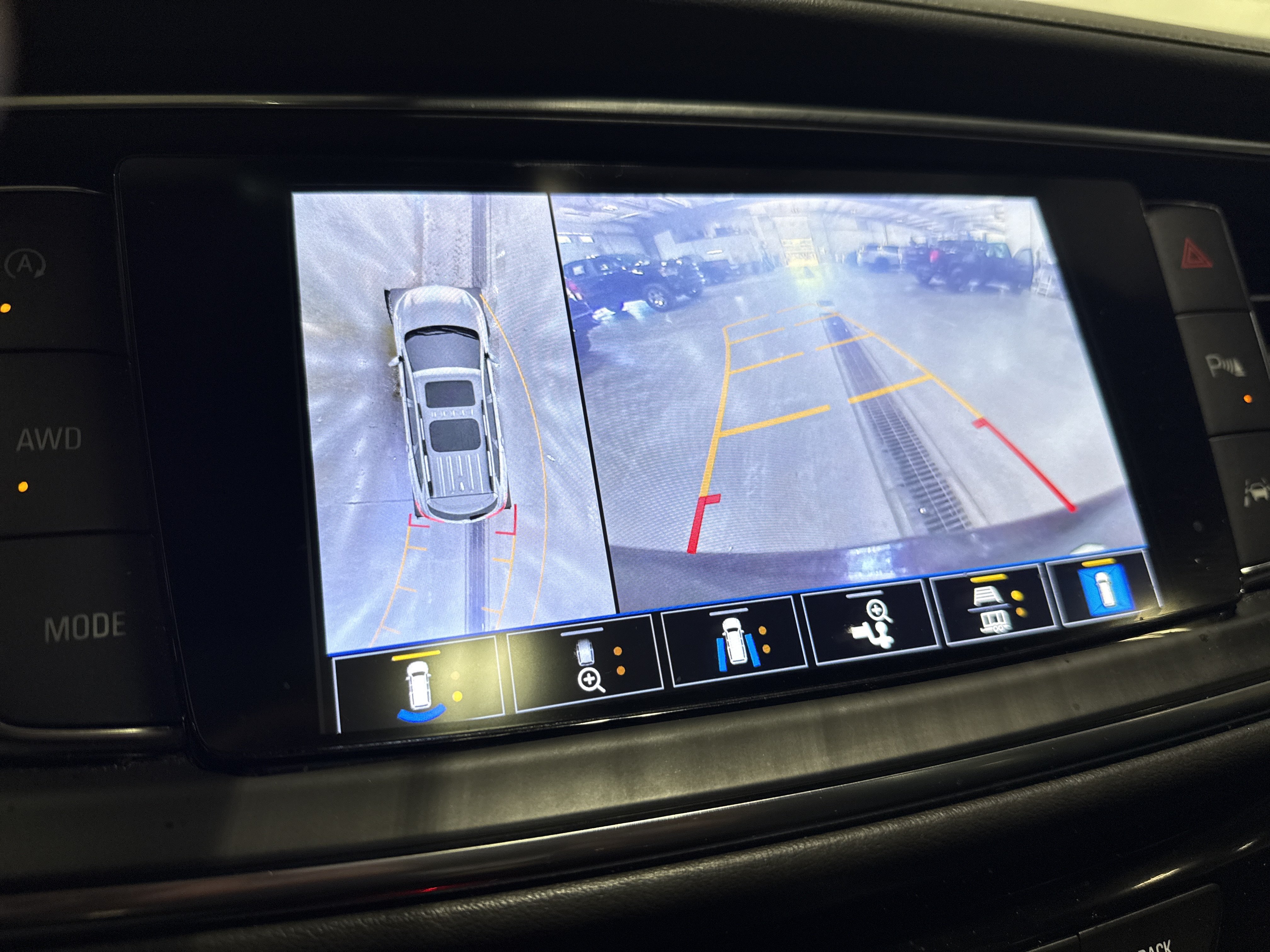 Used 2024 Buick Enclave Avenir w/ Avenir Technology Package AWD/4WD image 15