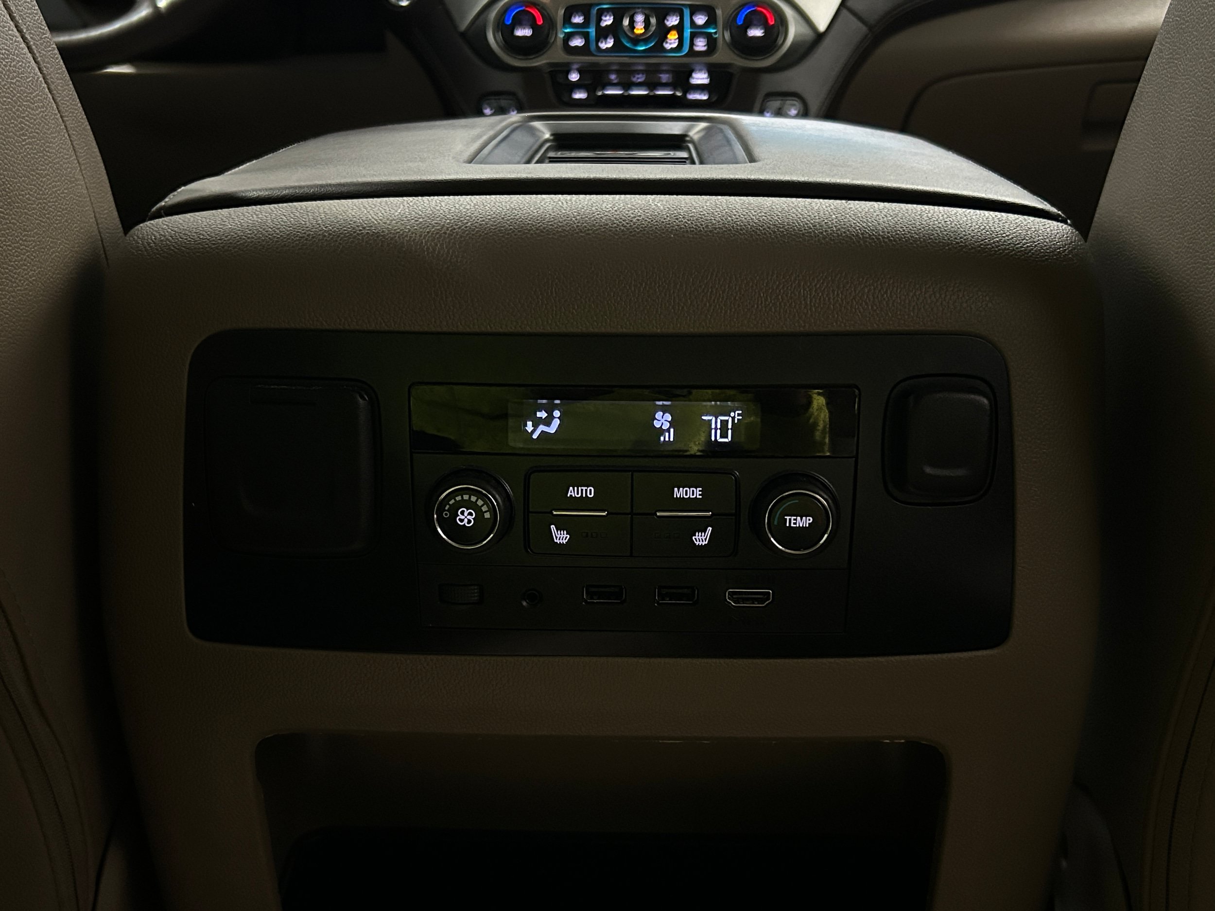 Used 2017 Chevrolet Suburban Premier AWD/4WD image 31