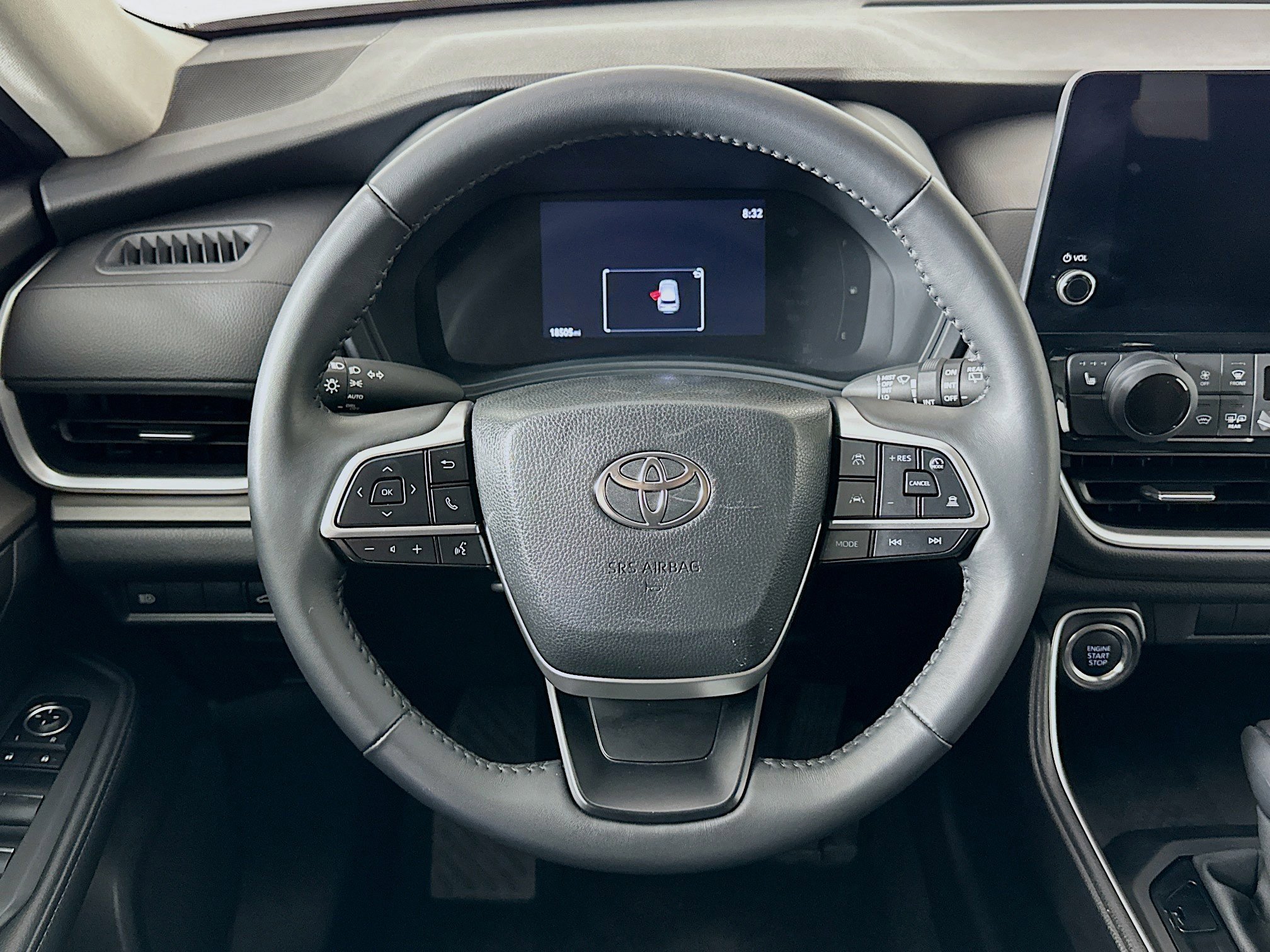 Used 2025 Toyota Grand Highlander AWD image 18