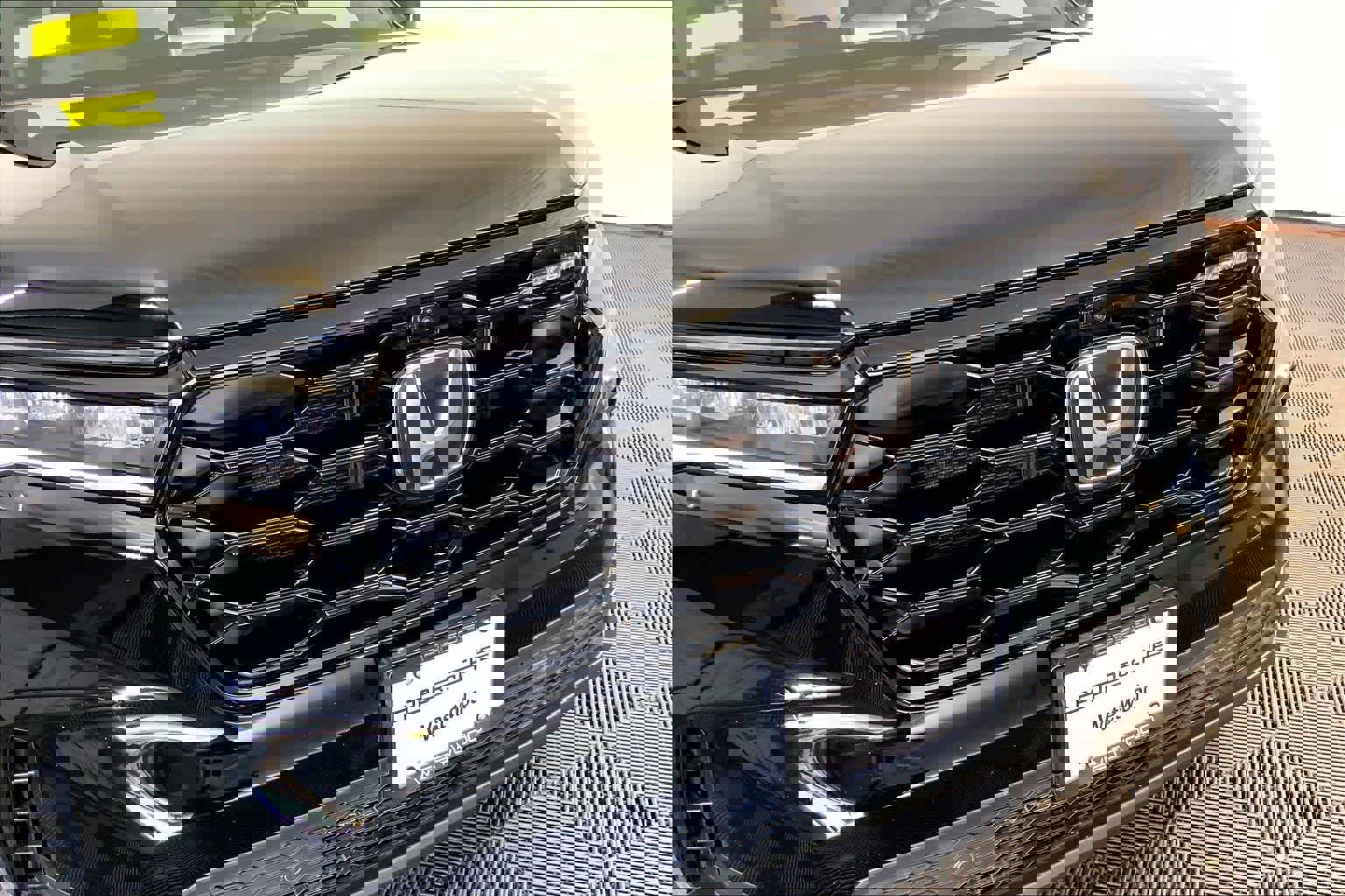 Used 2025 Honda Pilot Black Edition image 34