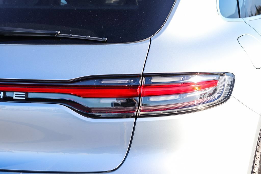 Used 2021 Porsche Macan S AWD/4WD image 10