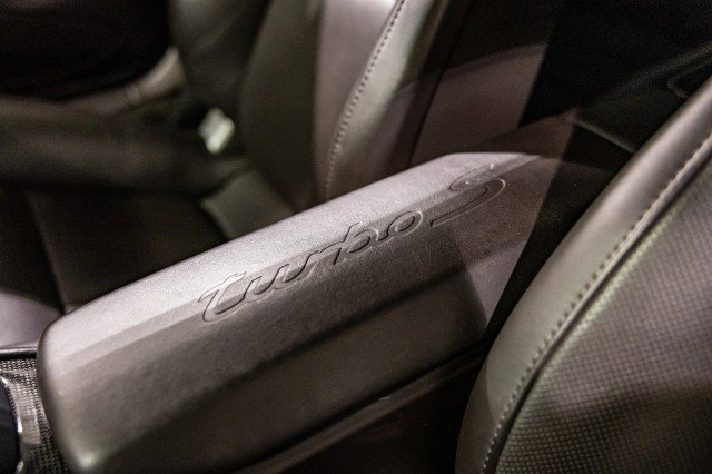 Used 2015 Porsche 911 Turbo S image 28
