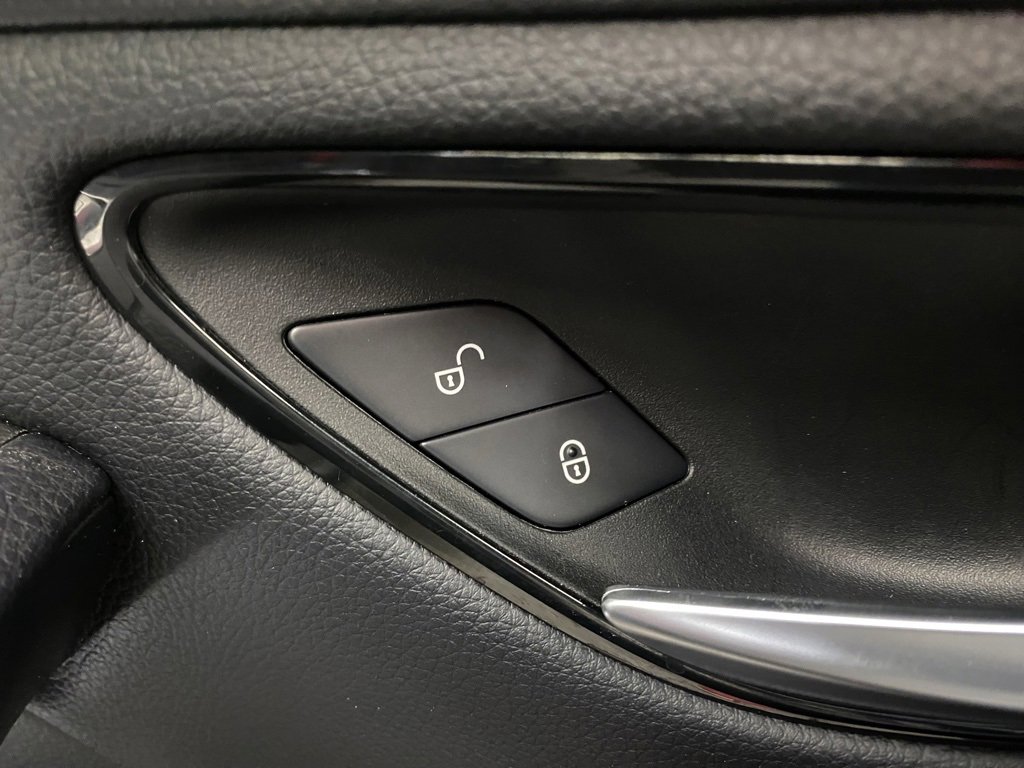 Used 2019 Mercedes-Benz GLC 43 AMG 4MATIC image 36