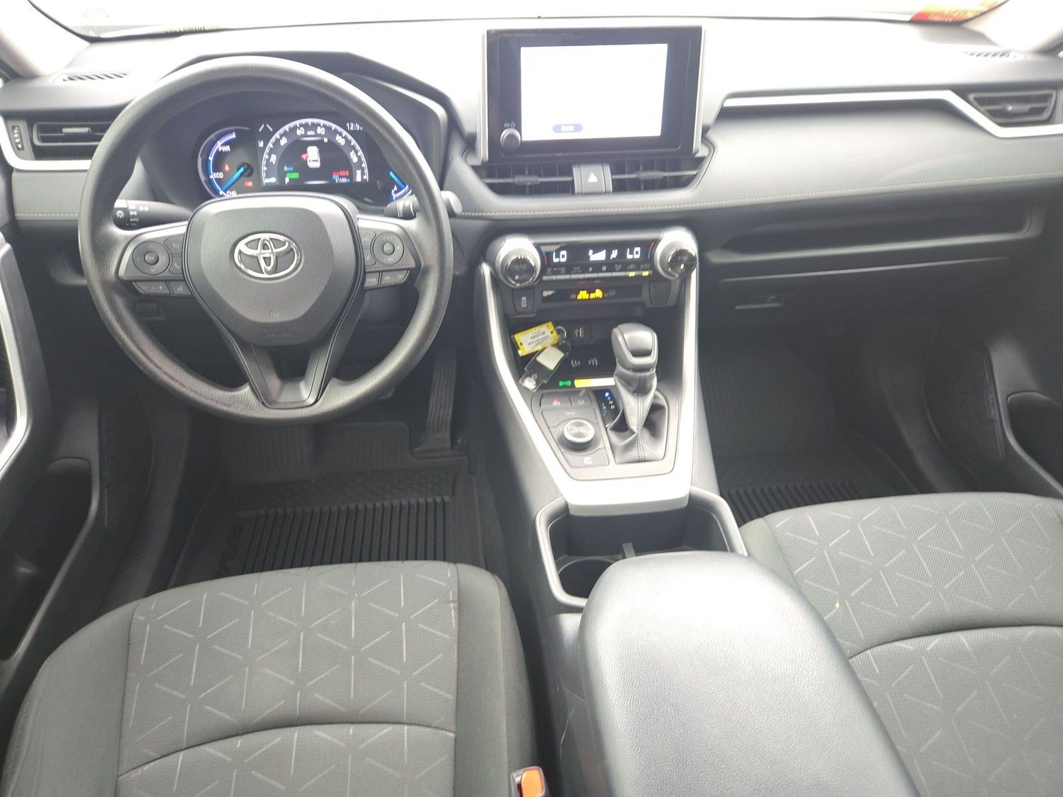 Used 2024 Toyota RAV4 XLE AWD/4WD image 14