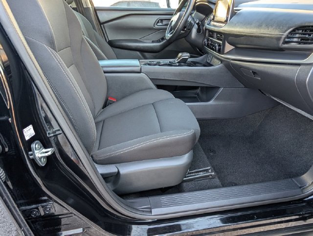 Used 2024 Nissan Rogue S AWD/4WD image 20