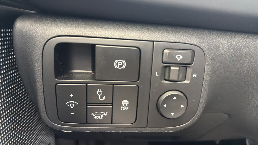 Used 2023 Hyundai Ioniq 6 Limited AWD/4WD image 22