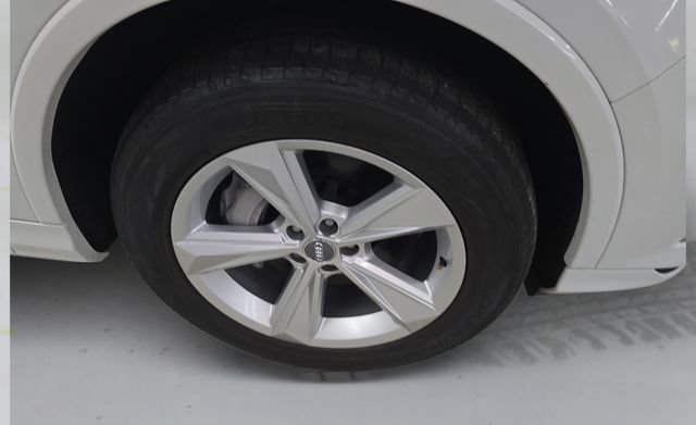 Used 2020 Audi Q7 2.0T Premium w/ Cold Weather Package AWD/4WD image 17