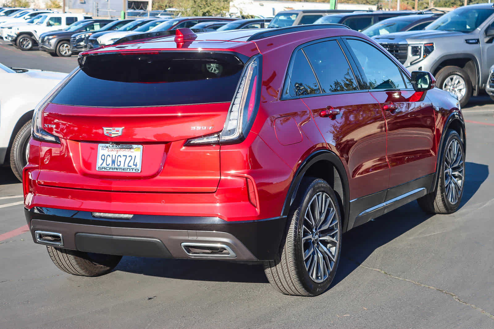 Used 2024 Cadillac XT4 Sport w/ Technology Package image 4