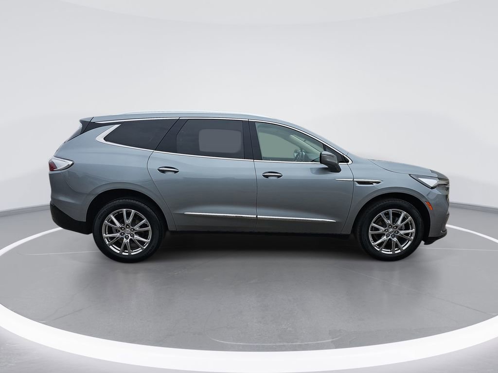 Used 2023 Buick Enclave Essence w/ Experience Buick Package AWD/4WD image 2