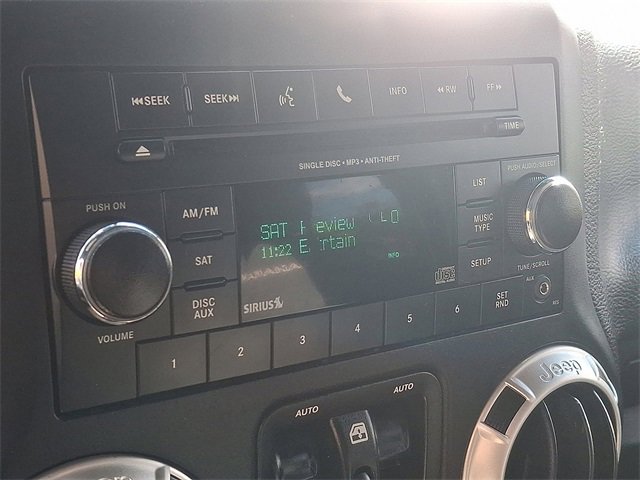 Used 2018 Jeep Wrangler Unlimited Sahara w/ Connectivity Group image 3