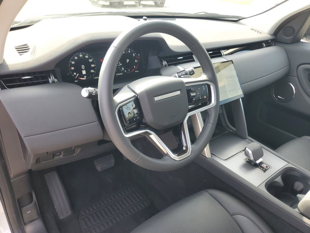 Used 2025 Land Rover Discovery Sport S image 19