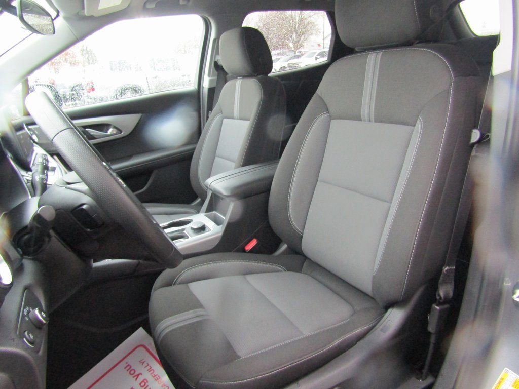 Used 2025 Chevrolet Blazer LT image 16