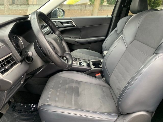 Used 2024 Mitsubishi Outlander SE AWD/4WD image 12