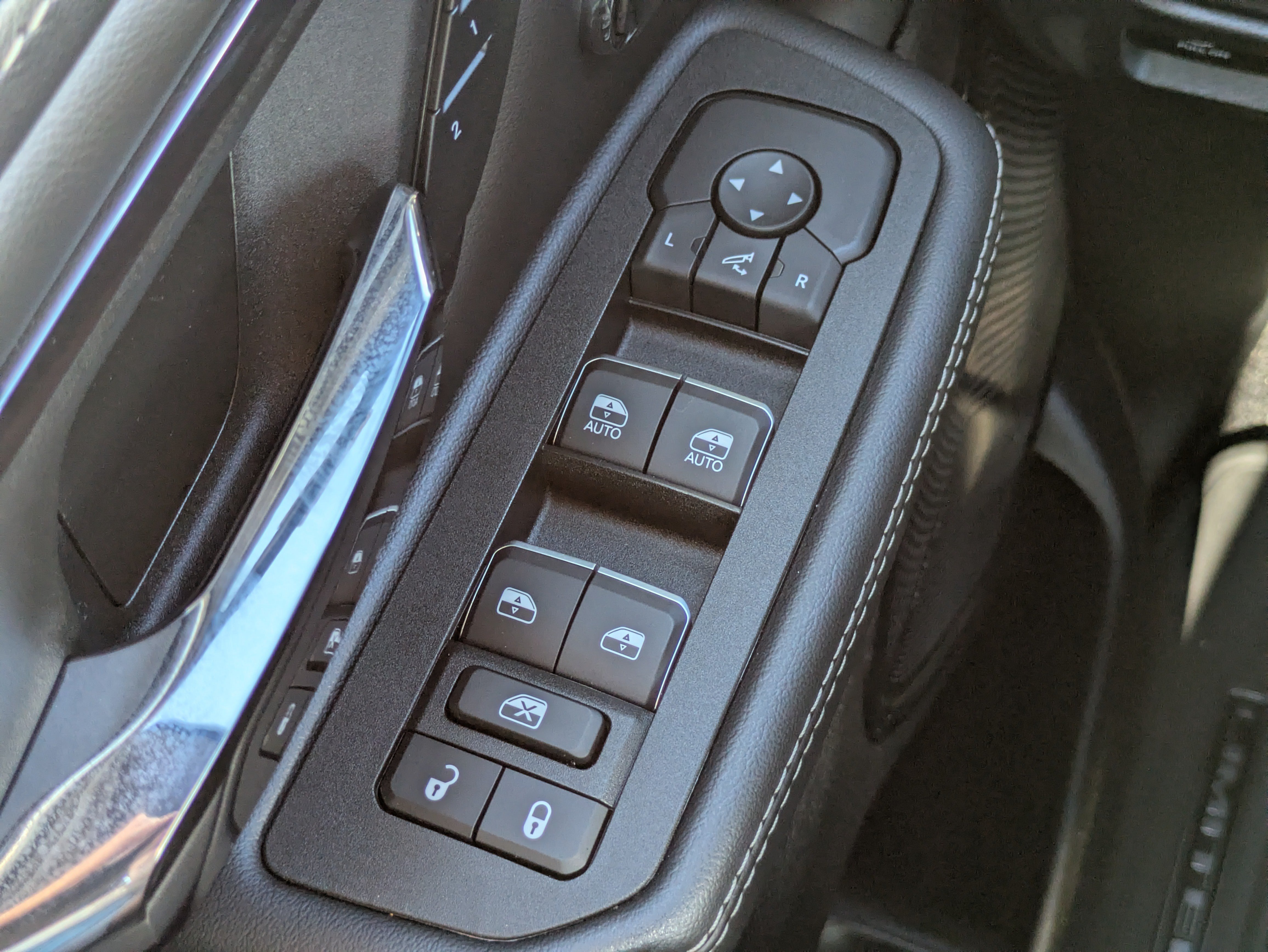 Used 2025 RAM 1500 Limited AWD/4WD image 23