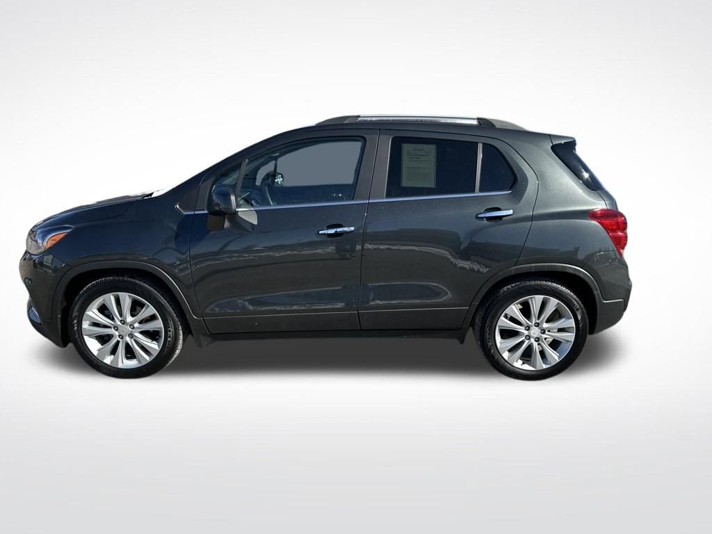 Used 2020 Chevrolet Trax Premier w/ LPO, Cargo Package image 2