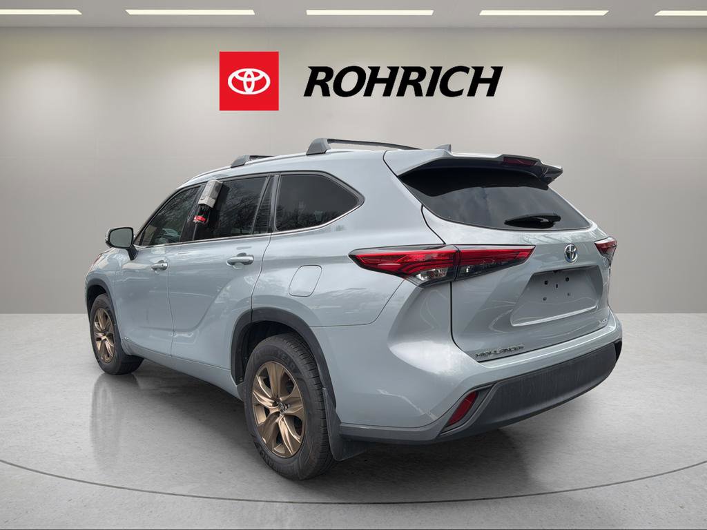 Used 2022 Toyota Highlander Bronze Edition image 8