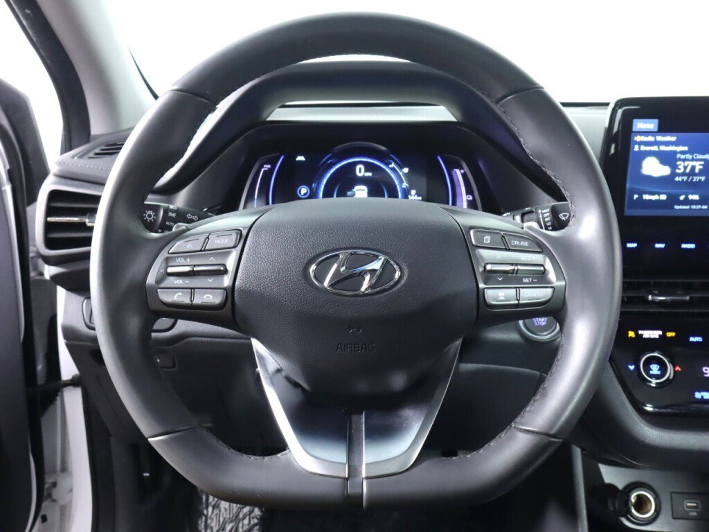 Used 2020 Hyundai Ioniq Limited image 12
