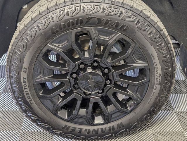 Certified 2025 Chevrolet Silverado 2500 LTZ w/ LTZ Plus Package AWD/4WD image 8