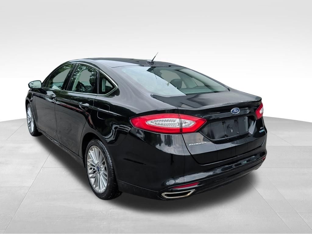 Used 2014 Ford Fusion SE w/ Equipment Group 202A FWD image 3