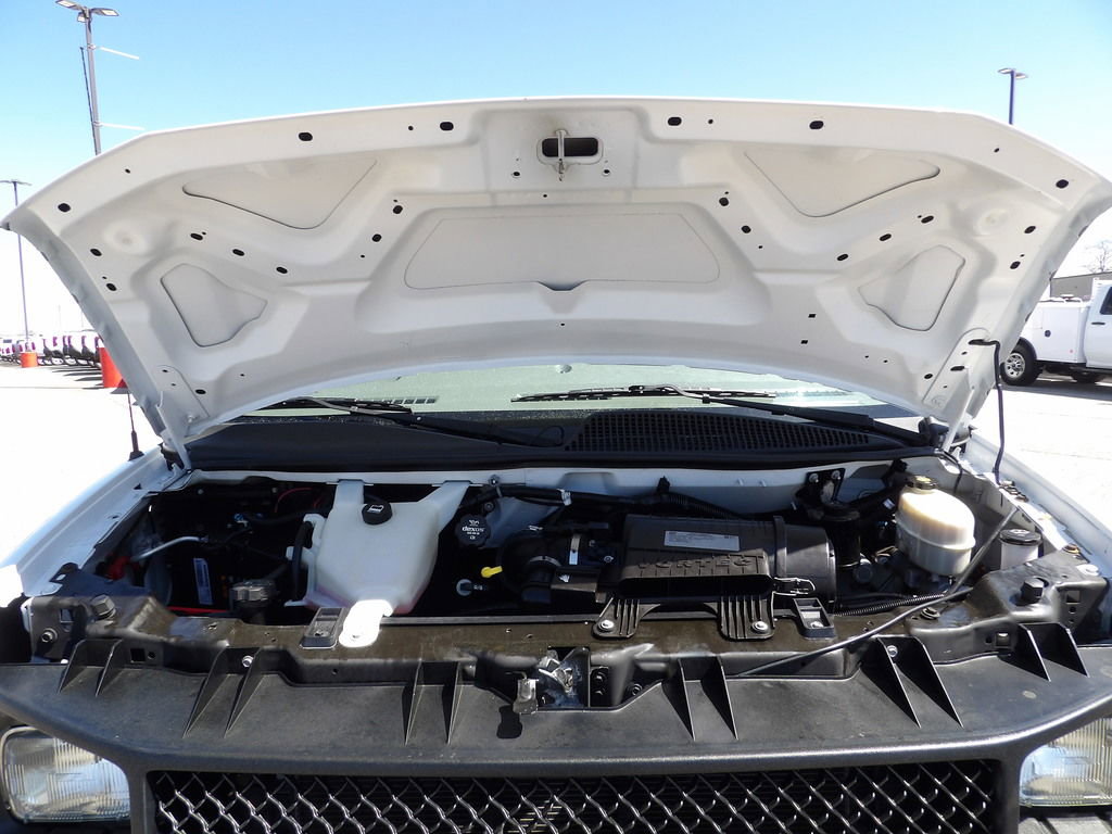 Used 2017 Chevrolet Express 2500 image 38