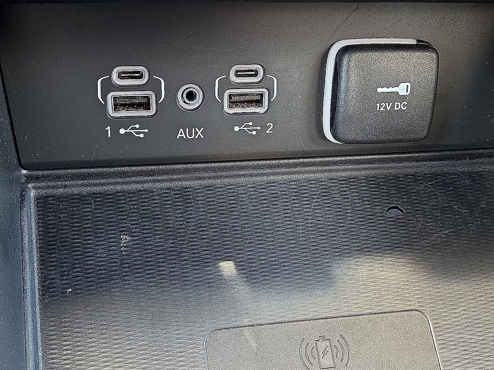Used 2025 Jeep Grand Cherokee Altitude AWD/4WD image 28