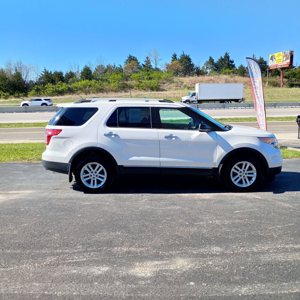 Used 2012 Ford Explorer XLT AWD/4WD image 6