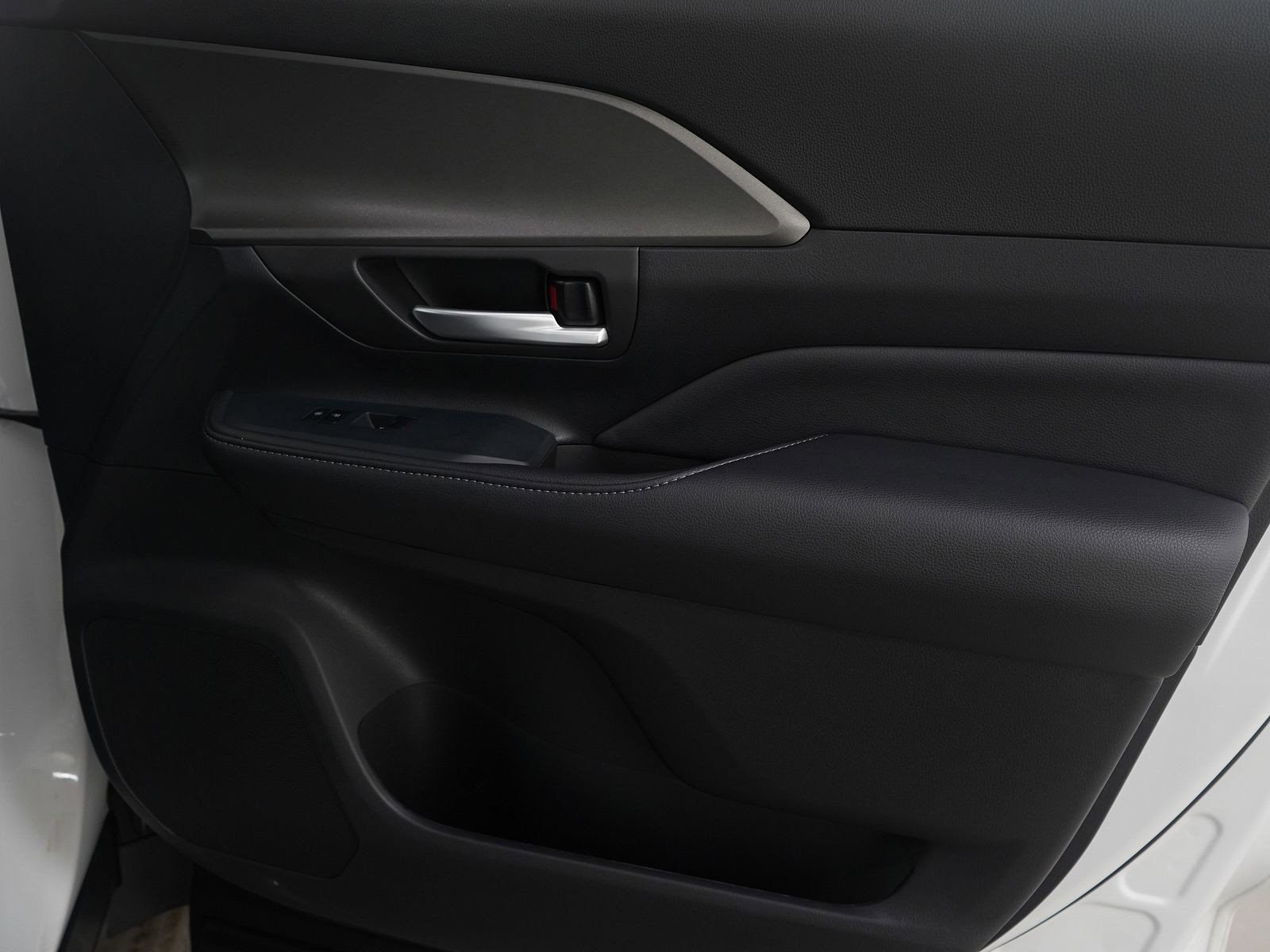 Used 2025 Toyota Grand Highlander AWD Hybrid image 9