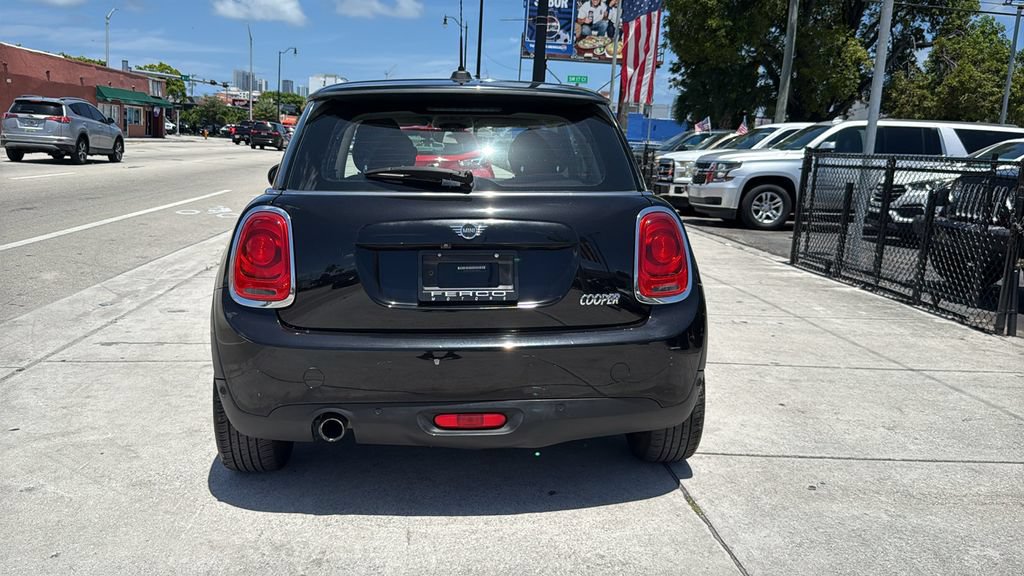 Used 2019 MINI Cooper 2-Door Hardtop FWD image 13