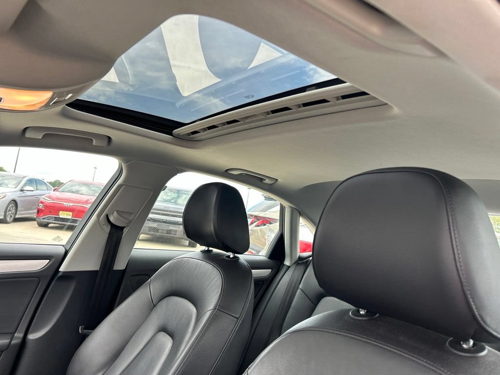 Used 2016 Audi A4 2.0T Premium Plus AWD/4WD image 30
