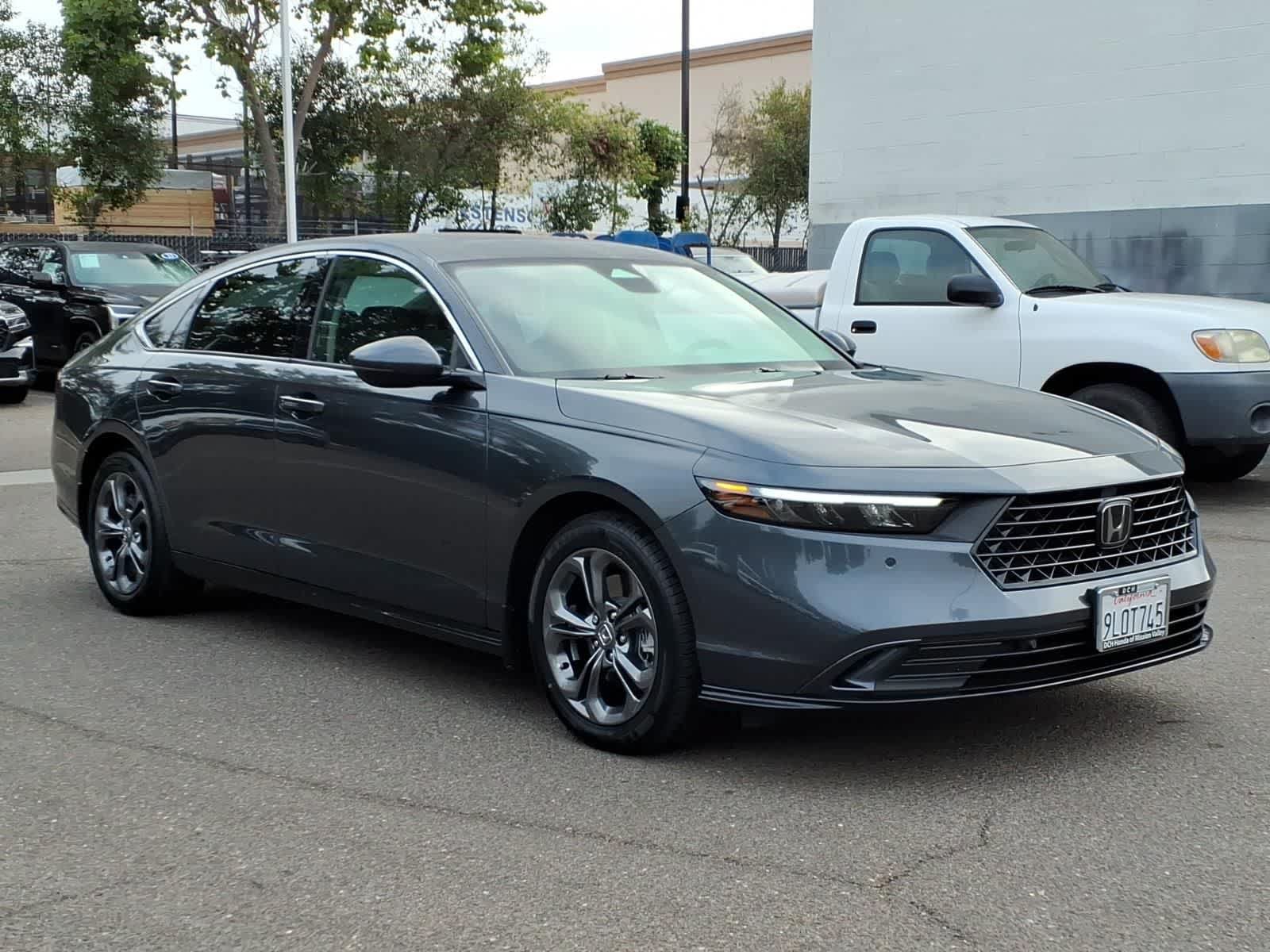Used 2024 Honda Accord EX-L video 3